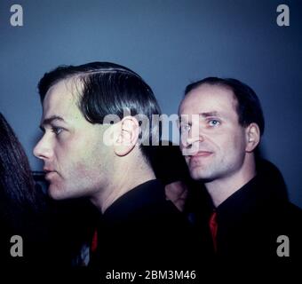 Ralf Hütter e Florian Schneider di Kraftwerk in occasione di una festa promozionale per l'album The Man-Machine, a New York City nel 6 aprile 1978. Foto Stock