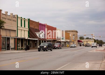 Haskell Texas USA, 22 settembre 2011: Strada principale del centro nella piccola città dove la First Lady del Texas Anita Thigpen Perry è cresciuta negli anni '50 e '60. Suo marito, Texas Gov. Rick Perry, è in corsa per la nomina presidenziale repubblicana dopo 10 anni come il governatore di servizio più lungo del Texas. ©Bob Daemmrich Foto Stock