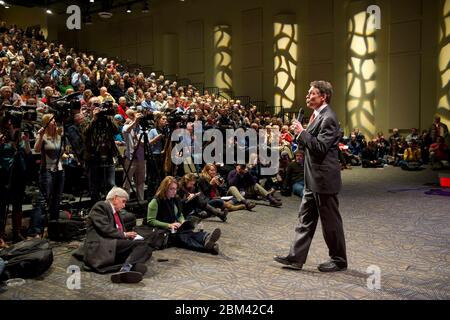 Waukee Iowa USA, 3 gennaio 2012: Texas Gov. Rick Perry, un candidato alla nomina presidenziale repubblicana, spiega il motivo per cui gli elettori dovrebbero sceglierlo in occasione di un evento di caucus poco prima dell’inizio delle votazioni di martedì. ©Bob Daemmrich Foto Stock