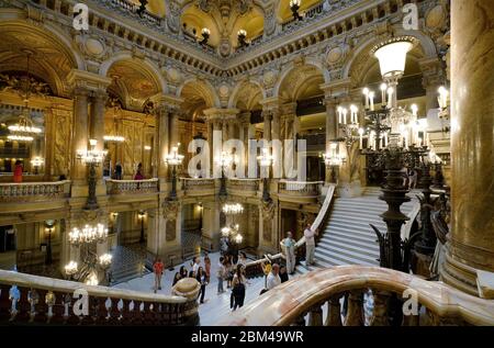 La grande scala del Palais Garnier Opera National de Paris.Paris.France Foto Stock