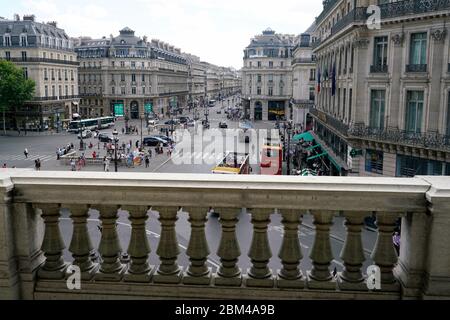 La vista di Place de l'Opera e Avenue de l'Opera dal balcone del Palais Garnier-Opera National de Paris.Paris.France Foto Stock