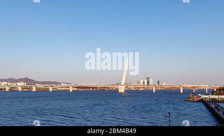 Seoul, Corea del Sud - 22 marzo 2020. Ponte della Coppa del mondo di Seoul Hangang.2nd Seongsan Bridge. Foto Stock