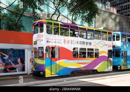 Hong Kong, Cina:29 Gen 2019. Il tram World City Hong Kong della marca HK Asia viaggia solo per le strade del centro di Jayne Russell/Alamy Stock Image Foto Stock