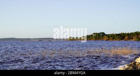 Panorama alba sul lago di mattina Lac de lacanau in stagno Gironde in inverno giorno Foto Stock