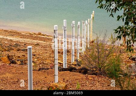 Indicatori del livello dell'acqua di diga Foto Stock