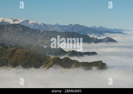 Vista aerea delle montagne vicino al ghiacciaio Franz Josef, Nuova Zelanda Foto Stock