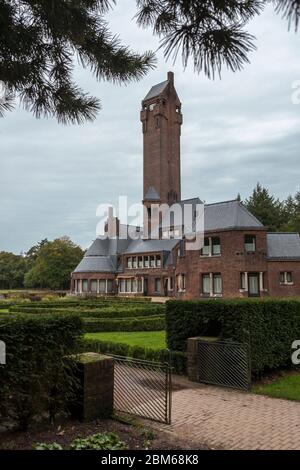 Jachthuis Sint Hubertus, l'ex residenza di Hélène e Anton Kröller-Müller, nel Parco Nazionale De Hoge Veluwe, Gelderland, Olanda Foto Stock