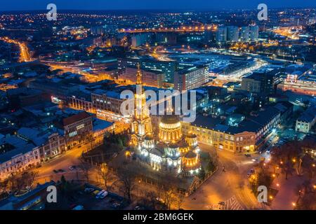 La Cattedrale dell'Annunciazione è la più importante chiesa ortodossa di Kharkiv. Foto Stock