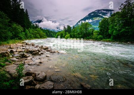 Escursioni alle cascate Reinbach sul sentiero Franziskus a Sand in Taufers Alto Adige Italia. Foto Stock