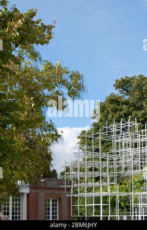 Summer Pavilion Serpentine Galleries Serpentine Pavilion 2013, Kensington Gardens, London, W2 3XA di Sou Fujimoto Foto Stock