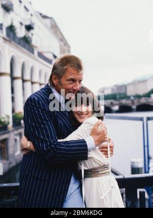 Umwege nach Venedig, Fernsehfilm, Deutschland 1989, Regione: Joachim Roering, Darsteller: Werner Schneyder, Heidelinde Weis. Detouring Venice, TV movie, Germany 1989, regista: Joachim Roering, Cast: Werner Schneyder, Heidelinde Weis Foto Stock