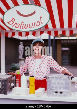 Umwege nach Venedig, Fernsehfilm, Deutschland 1989, Regione: Joachim Roering, Darsteller: Heidelinde Weis . Detouring Venice, TV movie, Germany 1989, regista: Joachim Roering, Cast: Heidelinde Weis Foto Stock