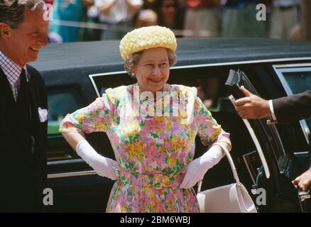 USA, America, Austian, Taxas, Royal Tour of America, Queen Elizabeth, saluto e arrivo al Municipio di Austin Foto Stock