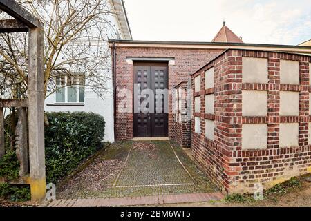 Darmstadt, Germania, 01 2020 marzo: Ingresso alla casa Ernst-Ludwig a Mathildenhoehe a Darmstadt, vista Bauhausweg. Architetto Joseph Maria Olbrich bu Foto Stock