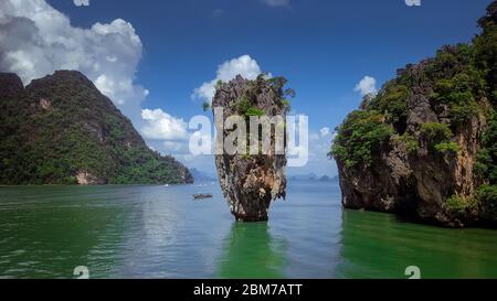 Khao Phing Kan Island - Isola di James Bond - Parco Nazionale Ao Phang Nga a Phuket, Thailandia 19/11/2019 Foto Stock