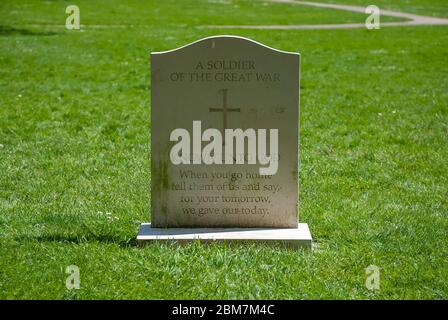 Monumento a un Milite sconosciuto della Grande Guerra a Christchurch Park, Ipswich, Regno Unito Foto Stock