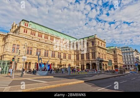 Edificio dell'Opera di Stato Wiener Staatsoper a Vienna, Austria Foto Stock