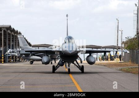 Natal, Brasile, 9 novembre 2010. F-16 caccia jet della United States Air Force - alla base aerea Natal nel nord-est del Brasile. Foto Stock