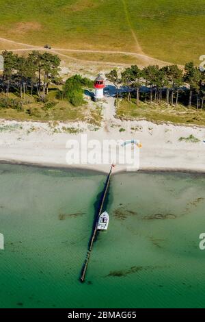 , faro Gellen sull'isola Hiddensee, 05.06.2016, vista aerea, Germania, Meclemburgo-Pomerania occidentale, Hiddensee, Plogshagen Foto Stock