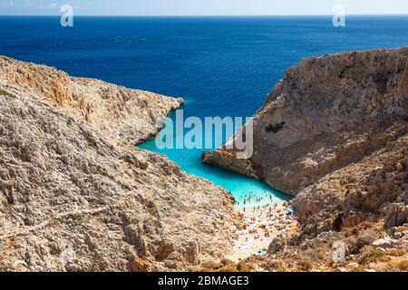 L'insenatura curvilinea della spiaggia di Limania, Creta, Grecia Foto Stock