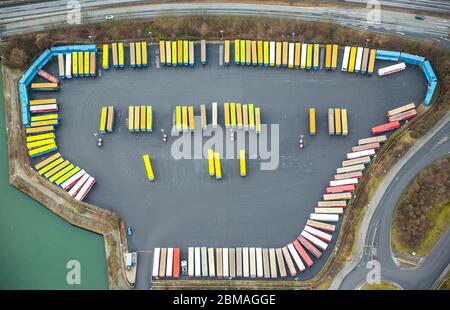 , spedizione di merci costruzione di una società di logistica e di trasporto Mueller - Die lila Logistik GmbH am Westhafen in Wanne-Eickel, 04.02.017, vista aerea, Germania, Nord Reno-Westfalia, Ruhr Area, Herne Foto Stock