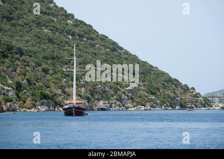 Kalekoy Simena , Turchia - 03 giugno 2019: Imbarcazioni da diporto per turisti in Turchia Foto Stock