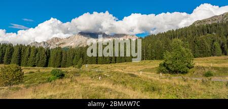 Passo Lavazè in Alto Adige, provincia di Bolzano: Uno dei paesaggi più affascinanti della Val di Fiemme. Trentino Alto Adige. Dolomiti Foto Stock