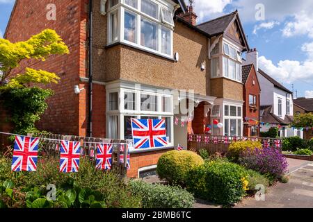 Northampton, Regno Unito, 8 maggio 2020, 75° anniversario della Giornata del Ve a Lime Avenue, Northampton. Credit: Keith J Smith./Alamy Live News Foto Stock