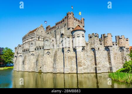 Ghent, Belgio: Gravensteen Castello dei Conti costruita da Filippo di Alsazia nel 1180, residenza del Conte delle Fiandre fino al 1353 successivamente ri-pur Foto Stock