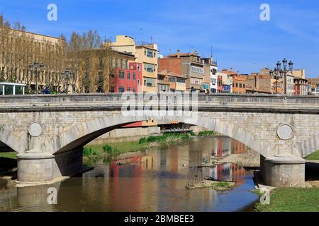 Ponte Pedra sul fiume Onyar, Girona, Catalogna, Spagna, Europa Foto Stock