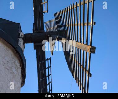 Dettaglio lame a mulino a vento a cerro Calderico, Consuegra, Toledo, Castilla-la Mancha, Spagna Foto Stock