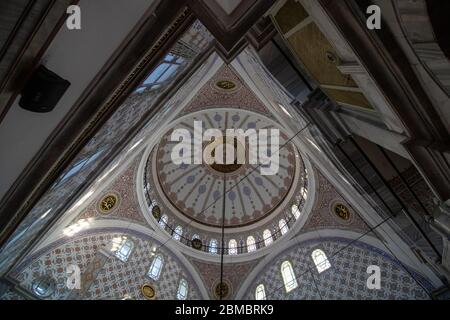 Cupola della Moschea di Buyuk Selimiye a Istanbul Foto Stock