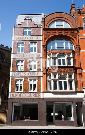 Gli uffici londinesi dell'editore D.C. Thomson & Co. Ltd Office, 185 Fleet St, Londra EC4A 2HS. REGNO UNITO. Quest'ultima redazione di Fleet Street ha chiuso nel 2016, ma il personale pubblicitario ha continuato a lavorare nell'edificio. (118) Foto Stock