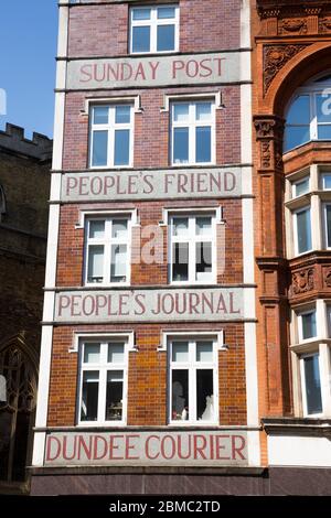 Gli uffici londinesi dell'editore D.C. Thomson & Co. Ltd Office, 185 Fleet St, Londra EC4A 2HS. REGNO UNITO. Quest'ultima redazione di Fleet Street ha chiuso nel 2016, ma il personale pubblicitario ha continuato a lavorare nell'edificio. (118) Foto Stock