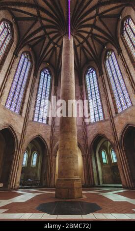 Interno della Chiesa dei Jacobins a Tolosa, Francia Foto Stock
