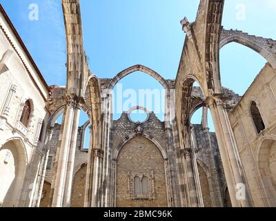 All'interno della chiesa e del convento di Carmo a Lisbona in Portogallo Foto Stock