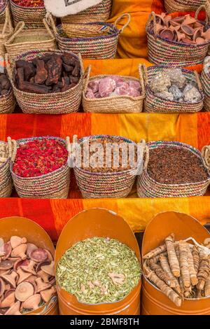 Il mercato delle spezie, Souk, Mellah (il vecchio quartiere ebraico), Marrakech (Marrakech), Marocco, Africa Settentrionale, Africa Foto Stock