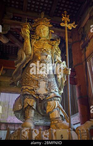 Bishamonten - una delle sette divinità giapponesi della Fortuna al Tempio Todaiji di Nara Foto Stock