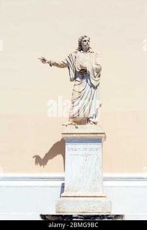 Statua dell'eroe dell'indipendenza greca Rigas Fereos, una delle figure più emblematiche della storia moderna della Grecia. Foto Stock