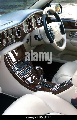 Interni Bentley Arnage Red Label Saloon. 2001 Foto Stock