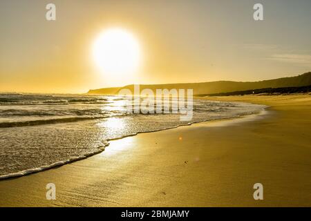 Tramonto nella Nature's Valley, un luogo popolare sulla Garden Route, Western Cape, Sud Africa Foto Stock