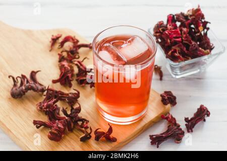 agua de Jamaica, bevanda mocktail roselle, bevanda estiva in messico Foto Stock