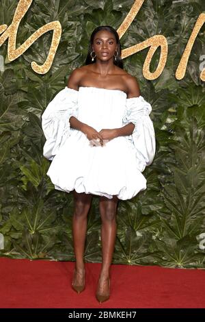 Dina Asher-Smith partecipa al Fashion Awards 2018 in collaborazione con Swarovski alla Royal Albert Hall il 10 dicembre 2018 a Londra, Regno Unito. Foto Stock