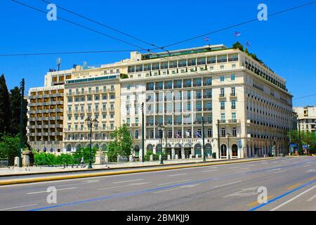 Grand Bretagne hotel ad Atene, Grecia, 6 maggio 2020. Foto Stock