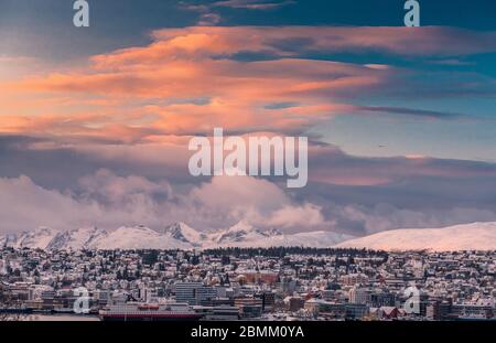 Tromso città al tramonto Foto Stock