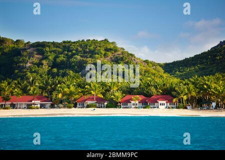 Vista sulla Galley Bay di Antigua da una barca. Foto Stock