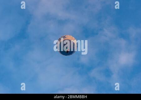 Melbourne, Australia - 18 giugno 2017: Mongolfiera nel cielo. REMAX Agenzia immobiliare marchio mongolfiera Foto Stock