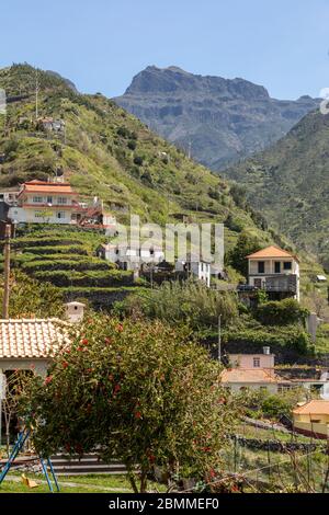 Visualizzare il pass Boca da Encumeada sull' isola di Madeira. Portogallo Foto Stock