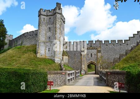 Castello di Arundel e Arundel, West Sussex, Regno Unito Foto Stock