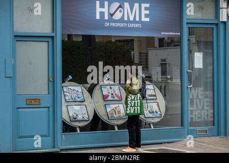 Londra, Regno Unito. 10 maggio 2020. Il giorno del grande annuncio dei governi sull'eventuale allentamento delle restrizioni. Il blocco continua per l'epidemia di Coronavirus (Covid 19) a Londra. Credit: Guy Bell/Alamy Live News Foto Stock